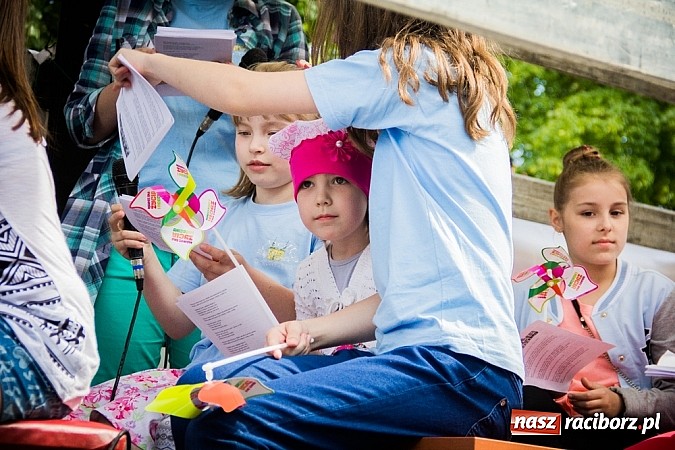 Zdjęcie w galerii na portalu naszraciborz.pl: Marsz dla Życia i Rodziny na ulicach Raciborza wiadomości z regionu