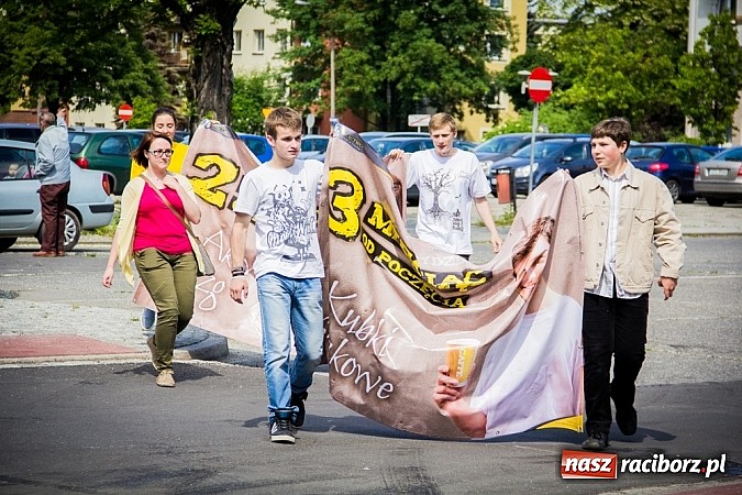 Zdjęcie w galerii na portalu naszraciborz.pl: Marsz dla Życia i Rodziny na ulicach Raciborza wiadomości z regionu