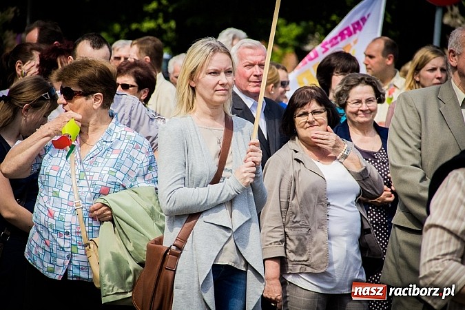Zdjęcie w galerii na portalu naszraciborz.pl: Marsz dla Życia i Rodziny na ulicach Raciborza wiadomości z regionu