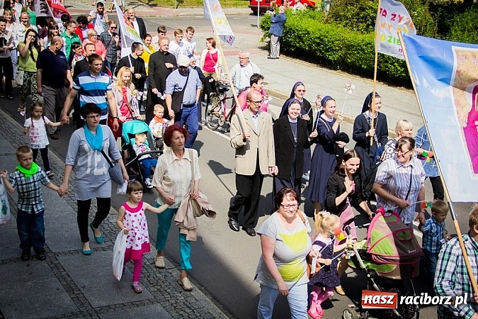 Zdjęcie w galerii na portalu naszraciborz.pl: Marsz dla Życia i Rodziny na ulicach Raciborza wiadomości z regionu