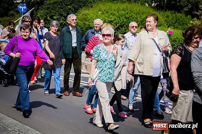 Zdjęcie w galerii na portalu naszraciborz.pl: Marsz dla Życia i Rodziny na ulicach Raciborza wiadomości z regionu