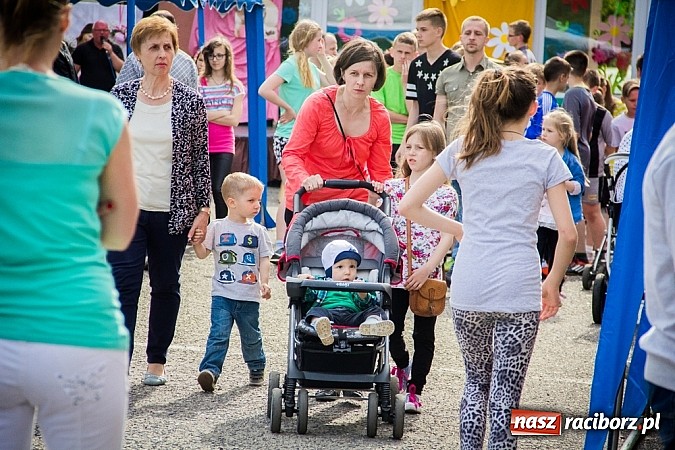 Zdjęcie w galerii na portalu naszraciborz.pl: Festyn szkolny w Krzanowicach wiadomości z regionu