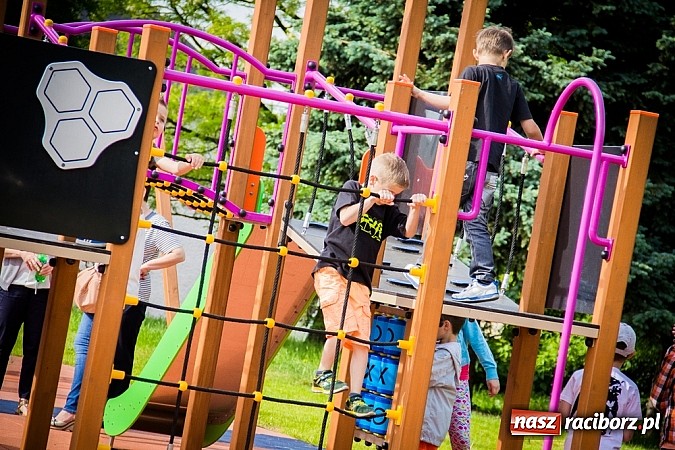 Zdjęcie w galerii na portalu naszraciborz.pl: Festyn szkolny w Krzanowicach wiadomości z regionu