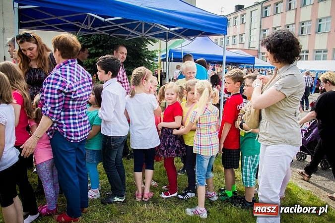 Zdjęcie w galerii na portalu naszraciborz.pl: Festyn szkolny w Krzanowicach wiadomości z regionu