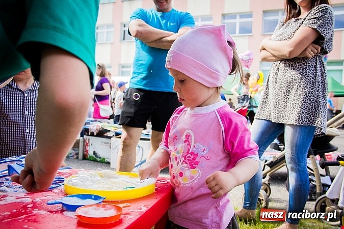 Zdjęcie w galerii na portalu naszraciborz.pl: Festyn szkolny w Krzanowicach wiadomości z regionu