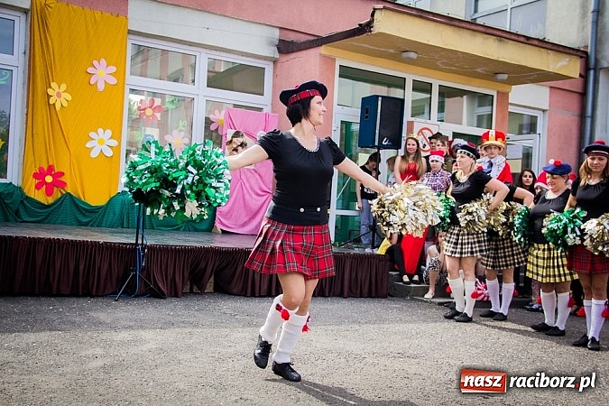 Zdjęcie w galerii na portalu naszraciborz.pl: Festyn szkolny w Krzanowicach wiadomości z regionu