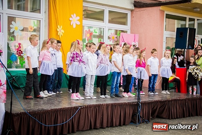 Zdjęcie w galerii na portalu naszraciborz.pl: Festyn szkolny w Krzanowicach wiadomości z regionu
