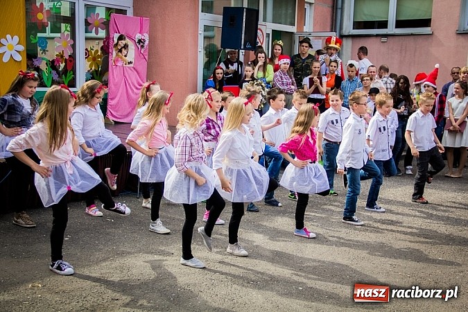 Zdjęcie w galerii na portalu naszraciborz.pl: Festyn szkolny w Krzanowicach wiadomości z regionu