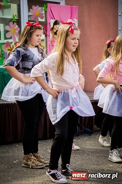 Zdjęcie w galerii na portalu naszraciborz.pl: Festyn szkolny w Krzanowicach wiadomości z regionu