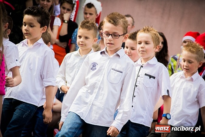 Zdjęcie w galerii na portalu naszraciborz.pl: Festyn szkolny w Krzanowicach wiadomości z regionu