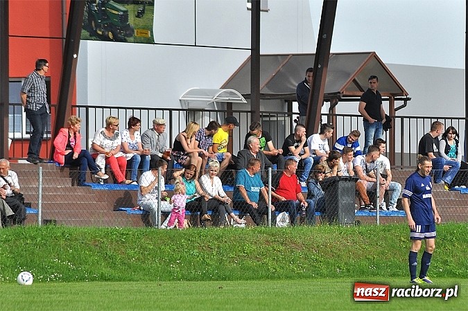 Zdjęcie w galerii na portalu naszraciborz.pl: Gole w końcówce dały zwycięstwo Nędzy wiadomości z regionu