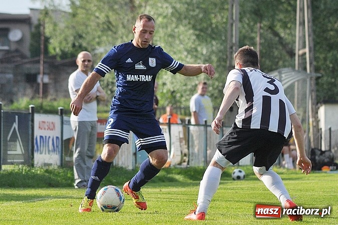 Zdjęcie w galerii na portalu naszraciborz.pl: Gole w końcówce dały zwycięstwo Nędzy wiadomości z regionu