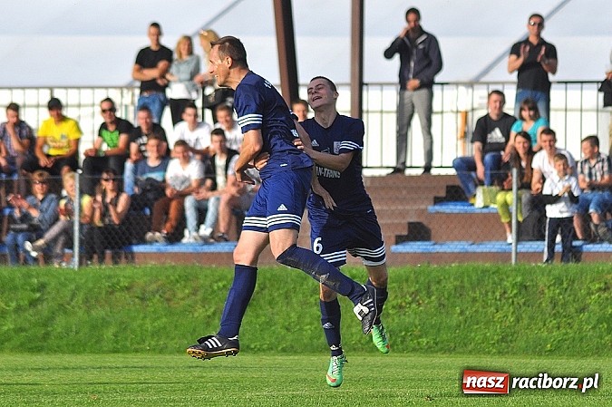 Zdjęcie w galerii na portalu naszraciborz.pl: Gole w końcówce dały zwycięstwo Nędzy wiadomości z regionu