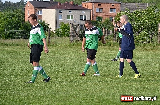 Zdjęcie w galerii na portalu naszraciborz.pl: Grad bramek, wielkie emocje, korona i awans dla Jankowic!  wiadomości z regionu