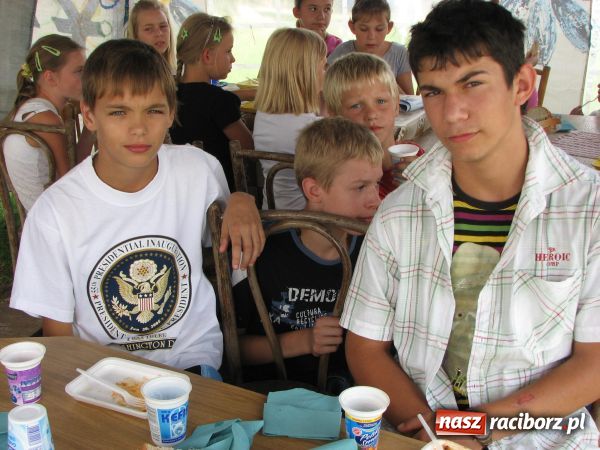 Zdjęcie w galerii na portalu naszraciborz.pl: Dzieci świętowały z motocyklistami wiadomości z regionu