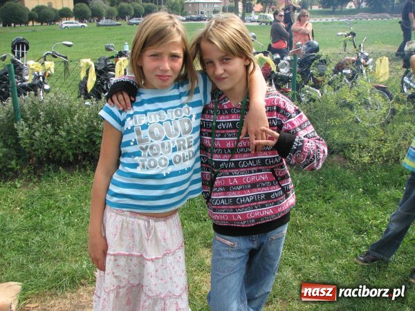 Zdjęcie w galerii na portalu naszraciborz.pl: Dzieci świętowały z motocyklistami wiadomości z regionu