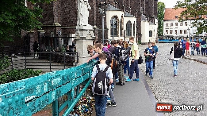 Zdjęcie w galerii na portalu naszraciborz.pl: Uczniowie Gimnazjum nr 5 pojechali do Wrocławia wiadomości z regionu