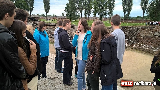 Zdjęcie w galerii na portalu naszraciborz.pl: Wycieczka edukacyjna uczniów G 5 do Oświęcimia wiadomości z regionu