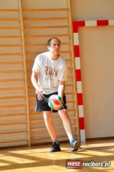 Zdjęcie w galerii na portalu naszraciborz.pl: Uczniowie bieńkowickiej szkoły obchodzą swoje święto na sportowo  wiadomości z regionu