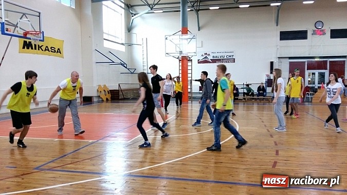 Zdjęcie w galerii na portalu naszraciborz.pl: Gimnazjum im. Jana Pawła II w Kornowacu z wizytą Comeniusa na Łotwie wiadomości z regionu