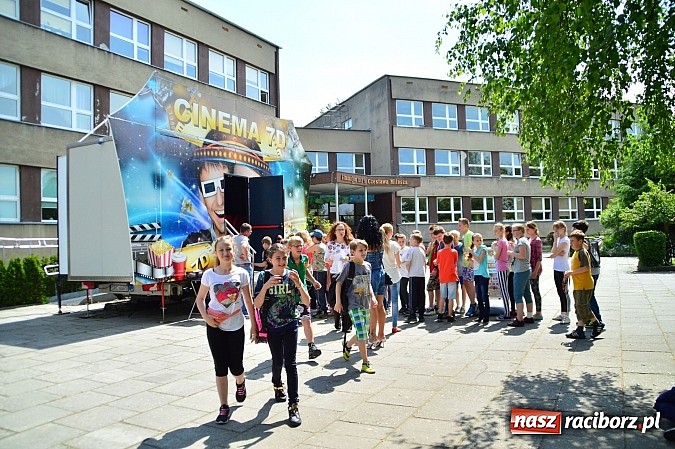 Zdjęcie w galerii na portalu naszraciborz.pl: Dzień Dziecka w szkole na Ostrogu wiadomości z regionu