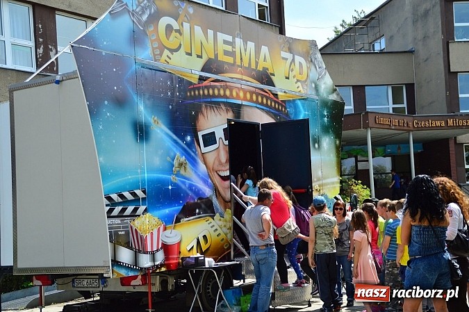 Zdjęcie w galerii na portalu naszraciborz.pl: Dzień Dziecka w szkole na Ostrogu wiadomości z regionu