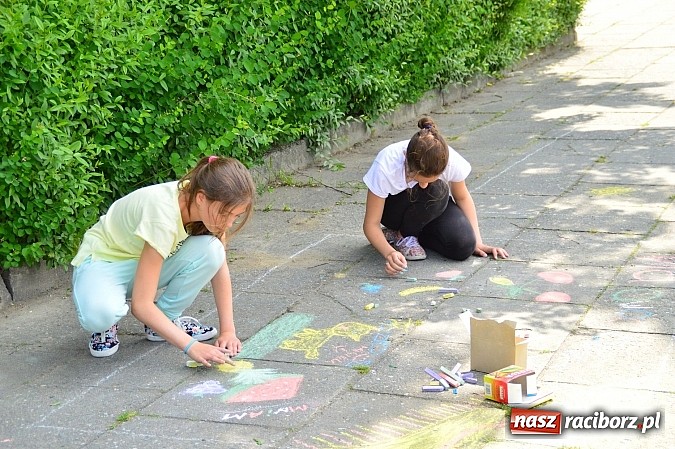 Zdjęcie w galerii na portalu naszraciborz.pl: Dzień Dziecka w szkole na Ostrogu wiadomości z regionu