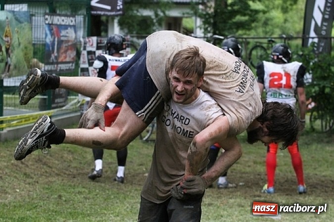 Zdjęcie w galerii na portalu naszraciborz.pl: Efekt Runmageddonu, czyli współpraca w ogniu, lodzie i błocie  wiadomości z regionu