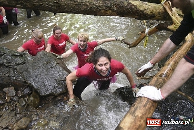 Zdjęcie w galerii na portalu naszraciborz.pl: Efekt Runmageddonu, czyli współpraca w ogniu, lodzie i błocie  wiadomości z regionu