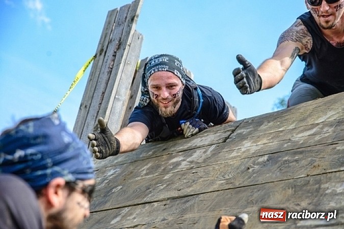 Zdjęcie w galerii na portalu naszraciborz.pl: Efekt Runmageddonu, czyli współpraca w ogniu, lodzie i błocie  wiadomości z regionu
