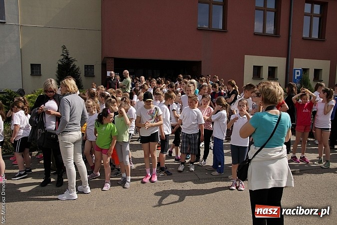 Zdjęcie w galerii na portalu naszraciborz.pl: Wielkie bieganie na Dzień Dziecka w Rudniku wiadomości z regionu