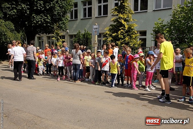 Zdjęcie w galerii na portalu naszraciborz.pl: Wielkie bieganie na Dzień Dziecka w Rudniku wiadomości z regionu