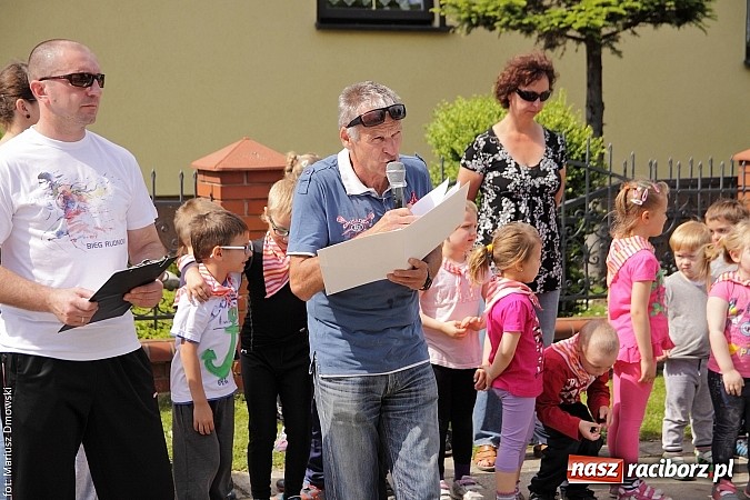 Zdjęcie w galerii na portalu naszraciborz.pl: Wielkie bieganie na Dzień Dziecka w Rudniku wiadomości z regionu