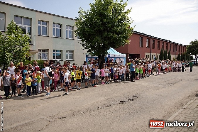 Zdjęcie w galerii na portalu naszraciborz.pl: Wielkie bieganie na Dzień Dziecka w Rudniku wiadomości z regionu