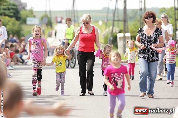 Zdjęcie w galerii na portalu naszraciborz.pl: Wielkie bieganie na Dzień Dziecka w Rudniku wiadomości z regionu