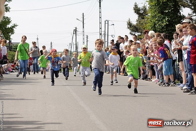 Zdjęcie w galerii na portalu naszraciborz.pl: Wielkie bieganie na Dzień Dziecka w Rudniku wiadomości z regionu