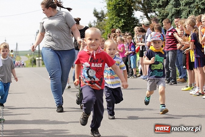 Zdjęcie w galerii na portalu naszraciborz.pl: Wielkie bieganie na Dzień Dziecka w Rudniku wiadomości z regionu