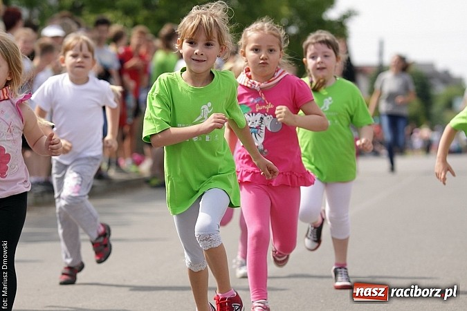 Zdjęcie w galerii na portalu naszraciborz.pl: Wielkie bieganie na Dzień Dziecka w Rudniku wiadomości z regionu