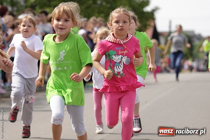 Zdjęcie w galerii na portalu naszraciborz.pl: Wielkie bieganie na Dzień Dziecka w Rudniku wiadomości z regionu