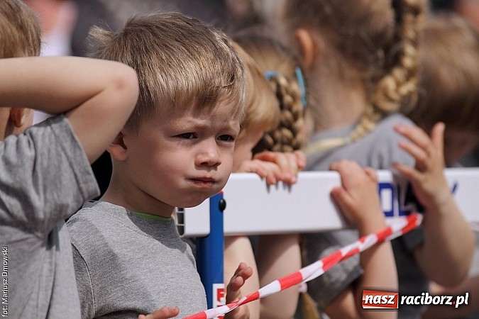 Zdjęcie w galerii na portalu naszraciborz.pl: Wielkie bieganie na Dzień Dziecka w Rudniku wiadomości z regionu