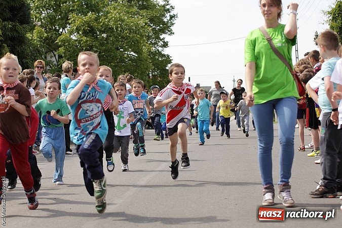 Zdjęcie w galerii na portalu naszraciborz.pl: Wielkie bieganie na Dzień Dziecka w Rudniku wiadomości z regionu