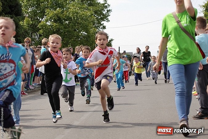 Zdjęcie w galerii na portalu naszraciborz.pl: Wielkie bieganie na Dzień Dziecka w Rudniku wiadomości z regionu