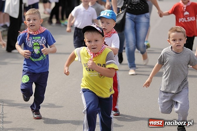 Zdjęcie w galerii na portalu naszraciborz.pl: Wielkie bieganie na Dzień Dziecka w Rudniku wiadomości z regionu