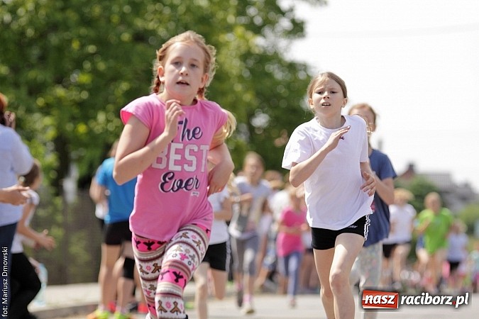 Zdjęcie w galerii na portalu naszraciborz.pl: Wielkie bieganie na Dzień Dziecka w Rudniku wiadomości z regionu