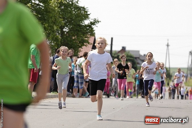 Zdjęcie w galerii na portalu naszraciborz.pl: Wielkie bieganie na Dzień Dziecka w Rudniku wiadomości z regionu
