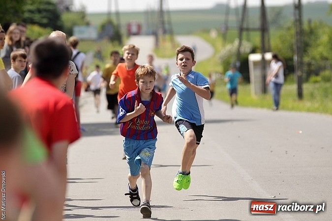 Zdjęcie w galerii na portalu naszraciborz.pl: Wielkie bieganie na Dzień Dziecka w Rudniku wiadomości z regionu