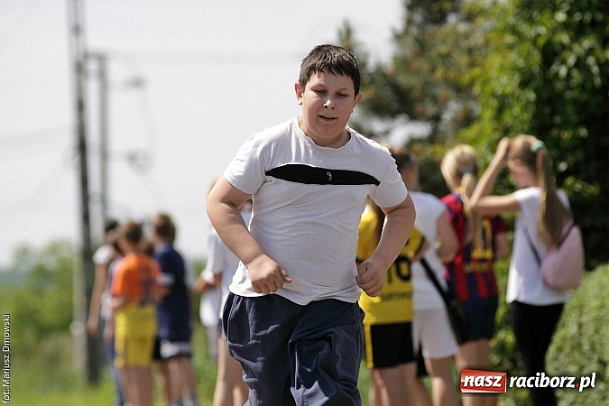 Zdjęcie w galerii na portalu naszraciborz.pl: Wielkie bieganie na Dzień Dziecka w Rudniku wiadomości z regionu