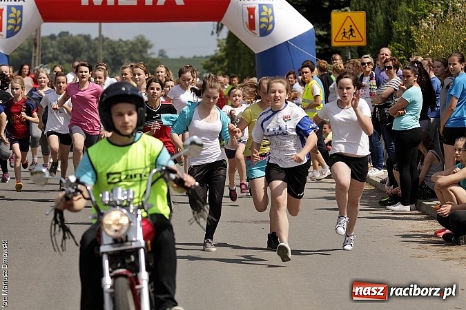 Zdjęcie w galerii na portalu naszraciborz.pl: Wielkie bieganie na Dzień Dziecka w Rudniku wiadomości z regionu