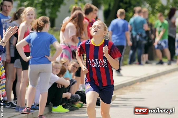 Zdjęcie w galerii na portalu naszraciborz.pl: Wielkie bieganie na Dzień Dziecka w Rudniku wiadomości z regionu