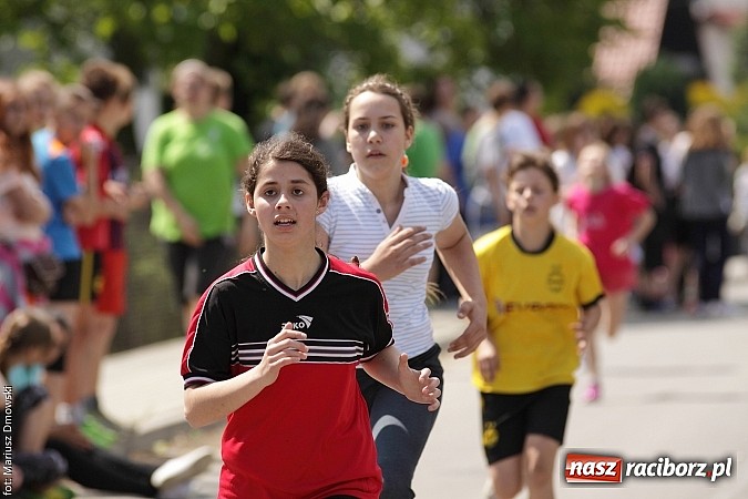 Zdjęcie w galerii na portalu naszraciborz.pl: Wielkie bieganie na Dzień Dziecka w Rudniku wiadomości z regionu